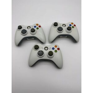 Lot of 3 Microsoft Xbox 360 Wireless Controllers White for Parts Repair Untested
